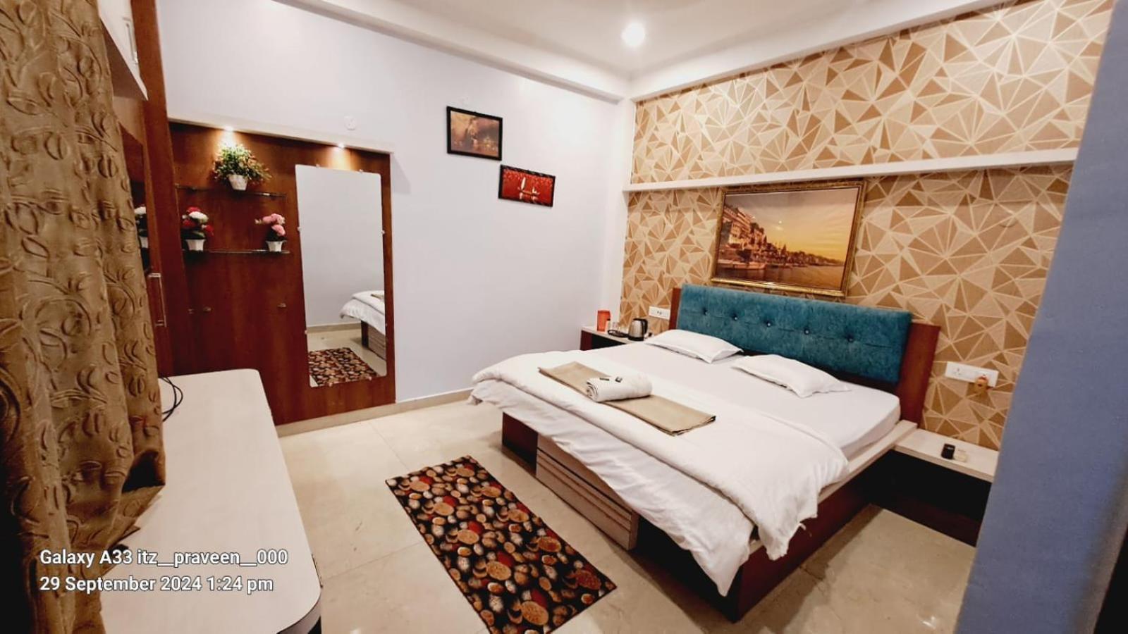 Khushi Paying Guest House, Varanasi